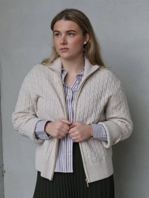 CABLE KNIT ZIP CARDIGAN