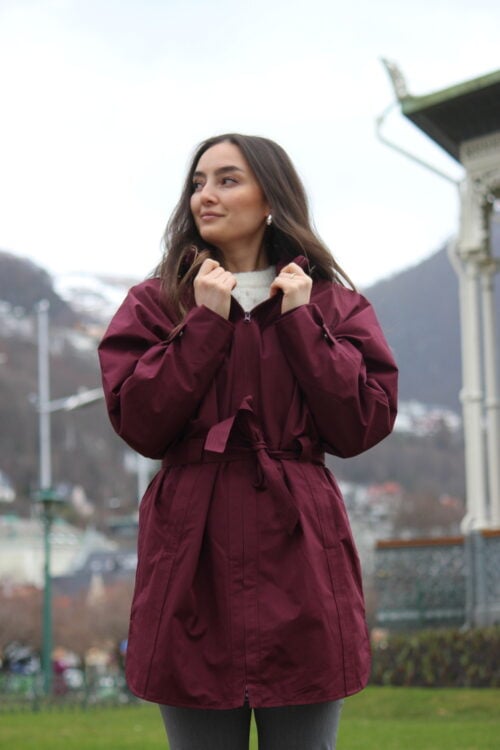 Anna Cape