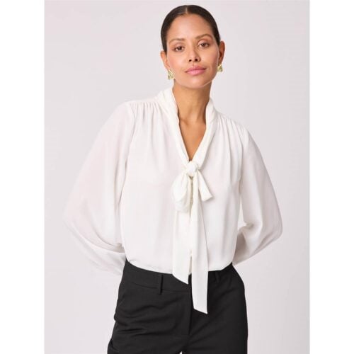 Kelly Bluse