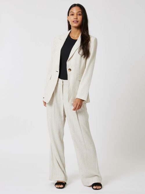 Ari blazer