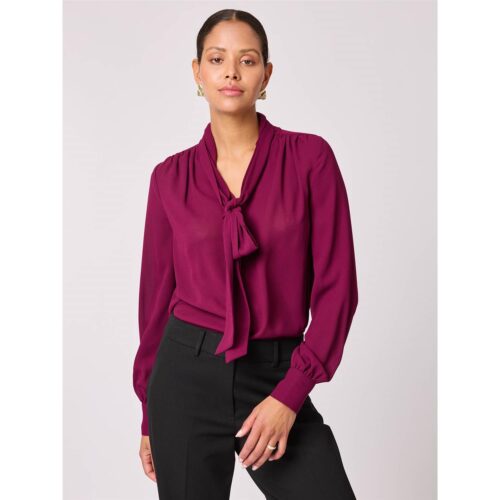 Kelly Bluse