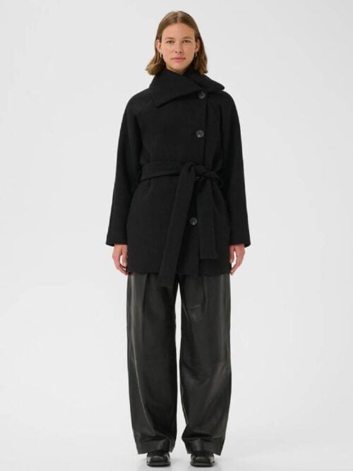 Yunahiw Collar Coat