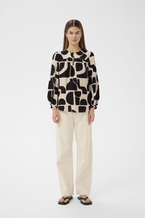 Lynniw Blouse
