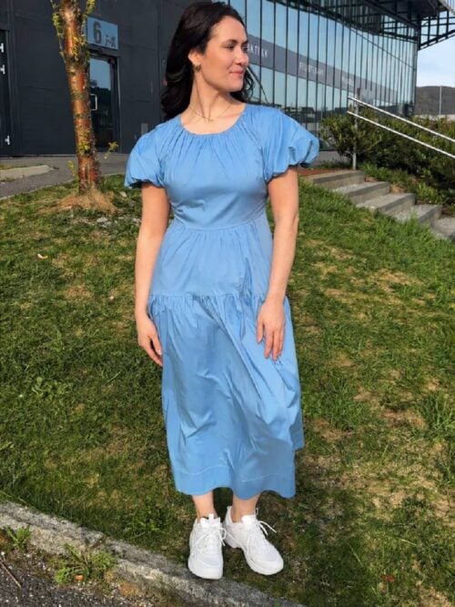 DRESS